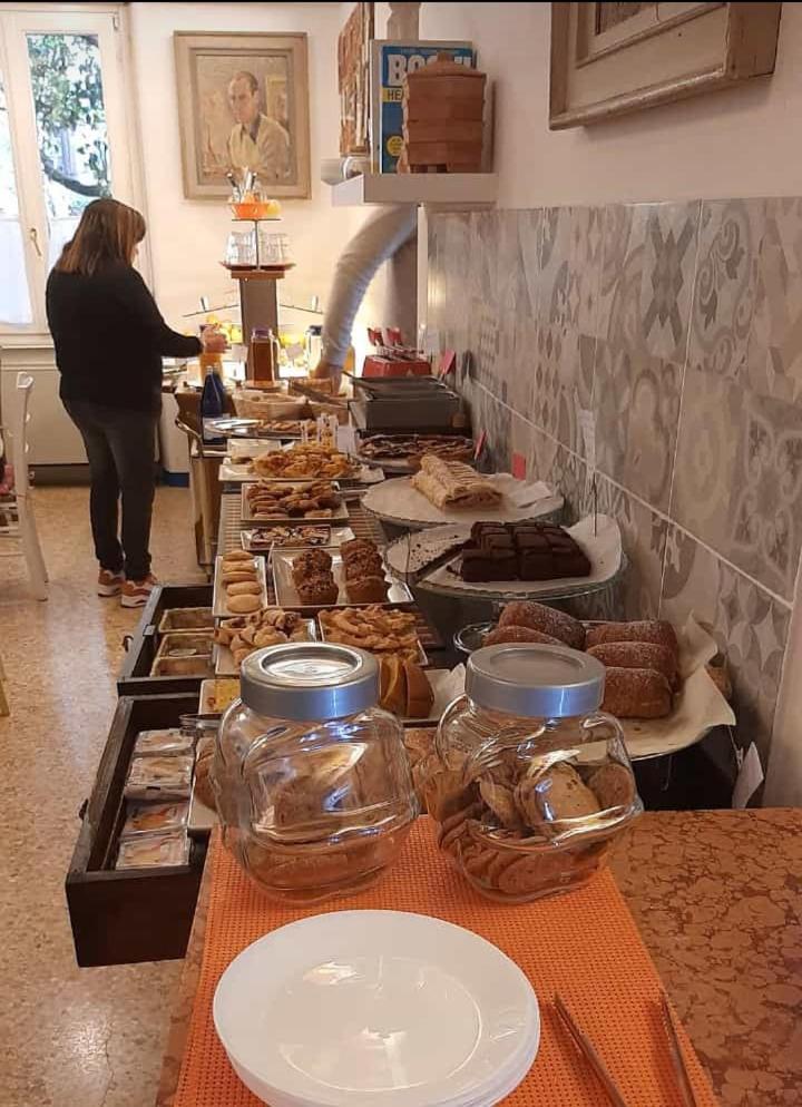 Vegan B&B Meuble Adriana Sirmione Eksteriør bilde