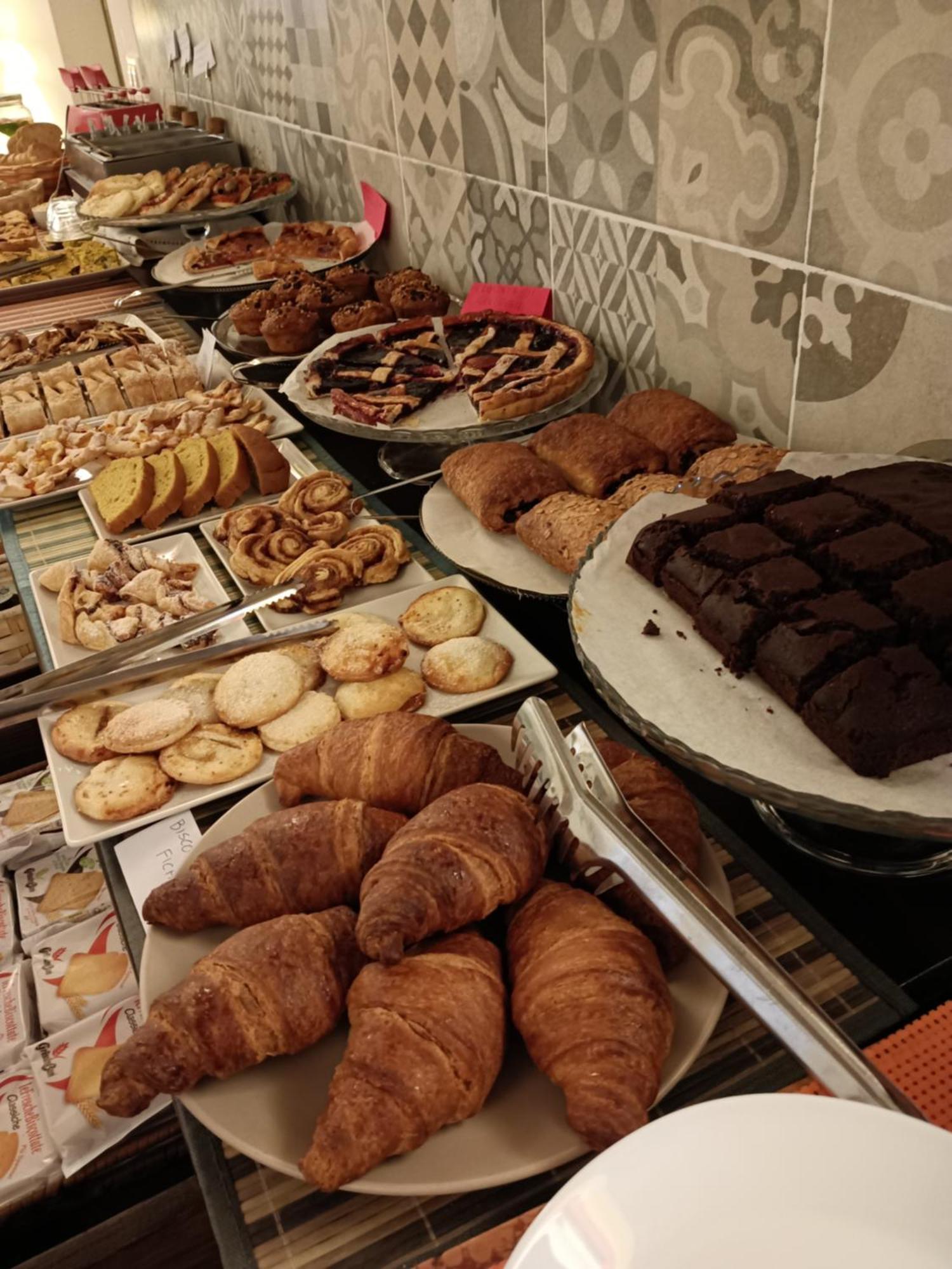 Vegan B&B Meuble Adriana Sirmione Eksteriør bilde